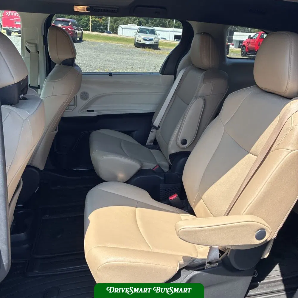 2024 Toyota Sienna XLE 7-Passenger