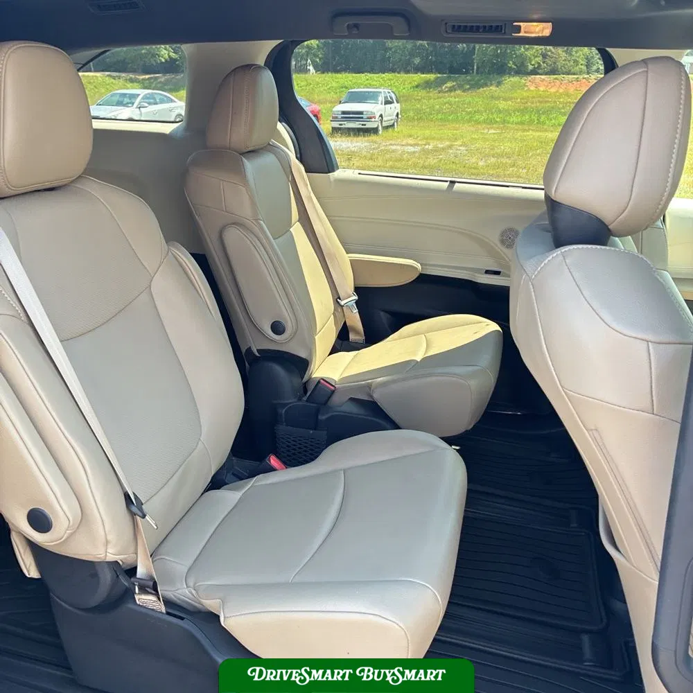2024 Toyota Sienna XLE 7-Passenger