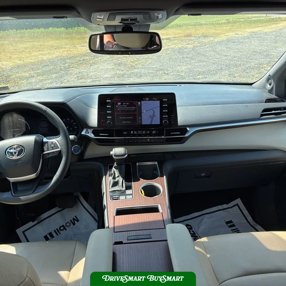 2024 Toyota Sienna XLE 7-Passenger