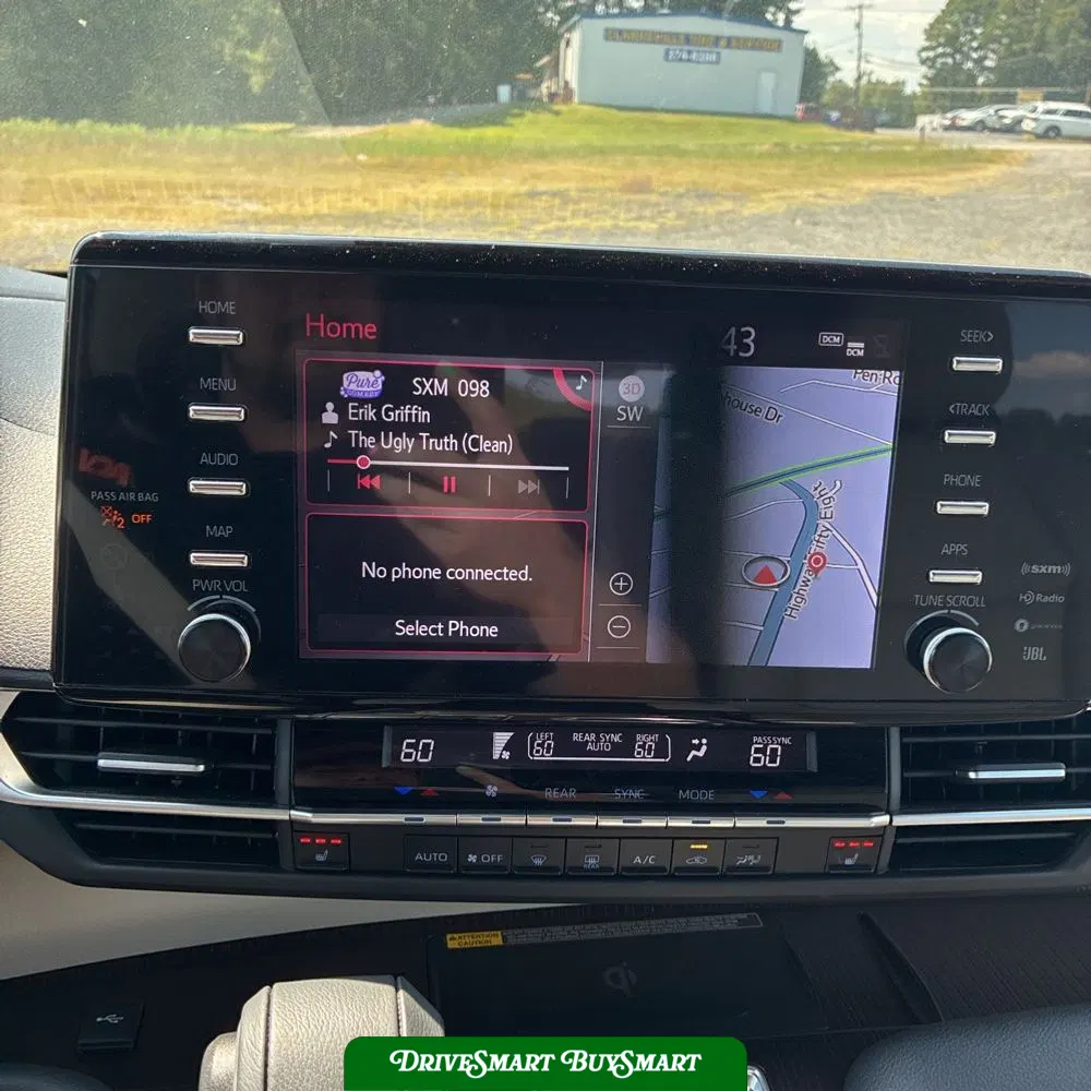 2024 Toyota Sienna XLE 7-Passenger