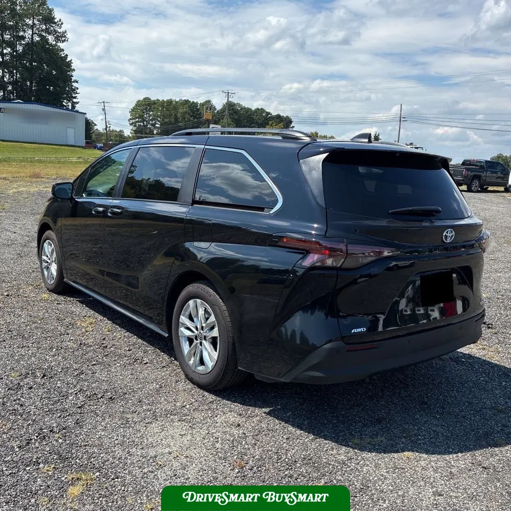 2024 Toyota Sienna XLE 7-Passenger