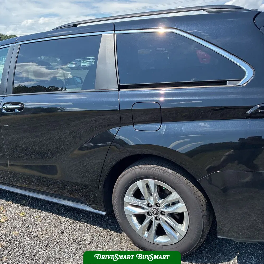 2024 Toyota Sienna XLE 7-Passenger
