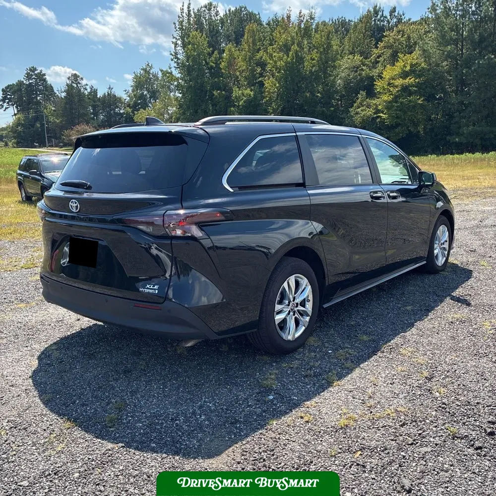 2024 Toyota Sienna XLE 7-Passenger