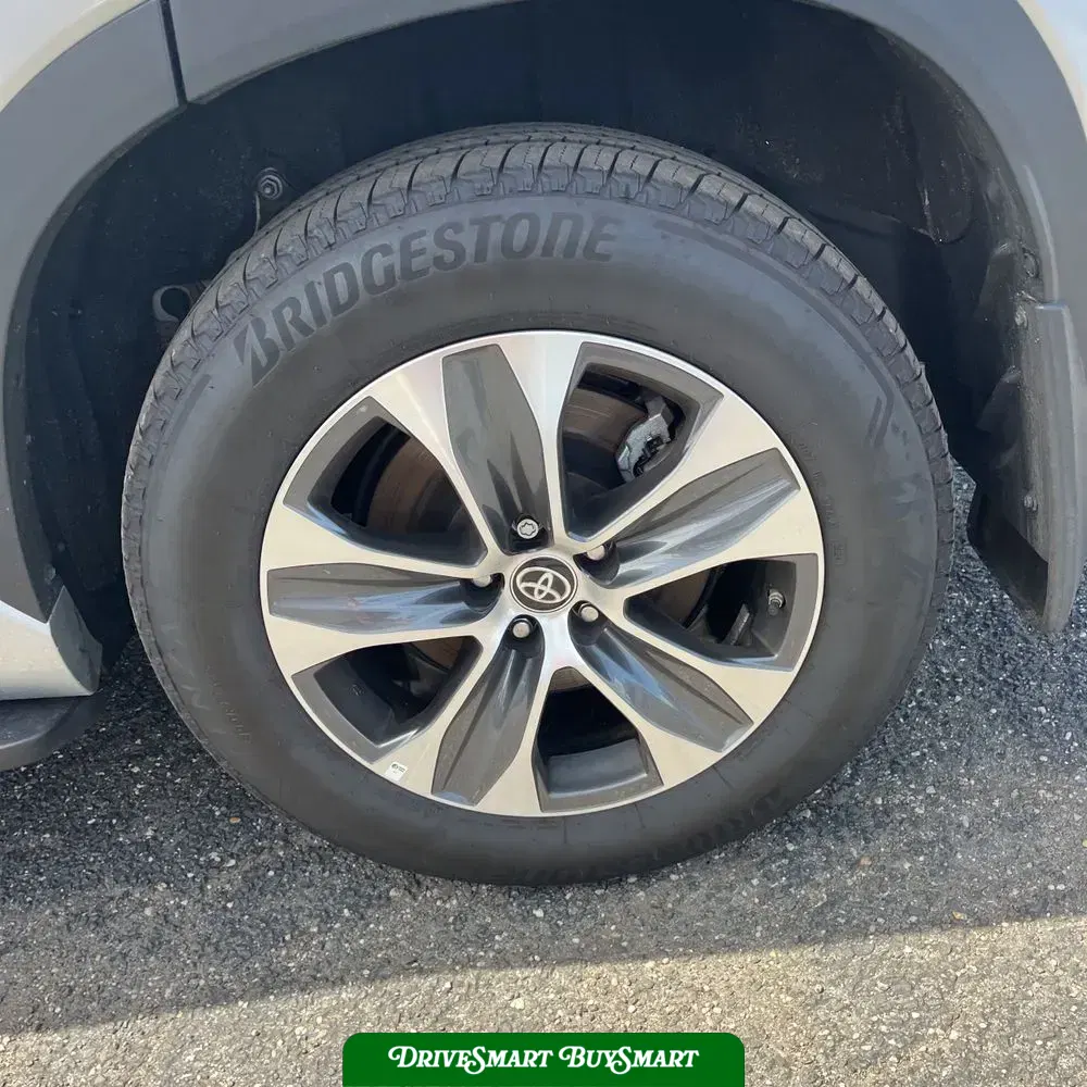 2024 Toyota Highlander Hybrid XLE