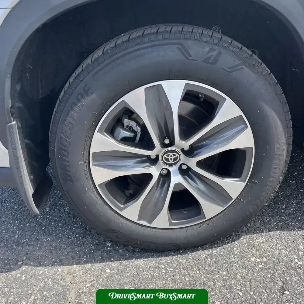 2024 Toyota Highlander Hybrid XLE