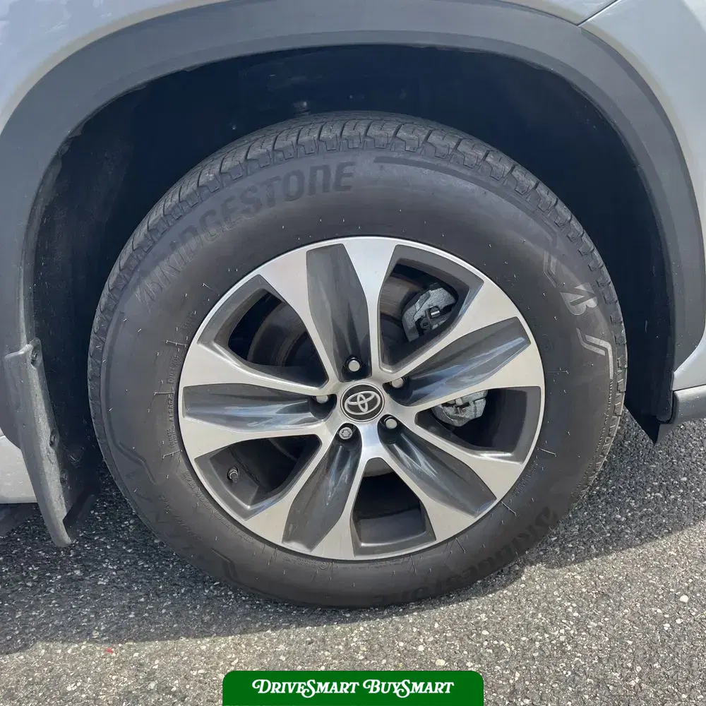 2024 Toyota Highlander Hybrid XLE