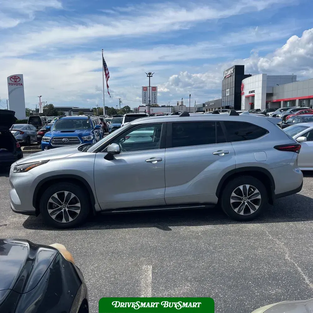 2024 Toyota Highlander Hybrid XLE
