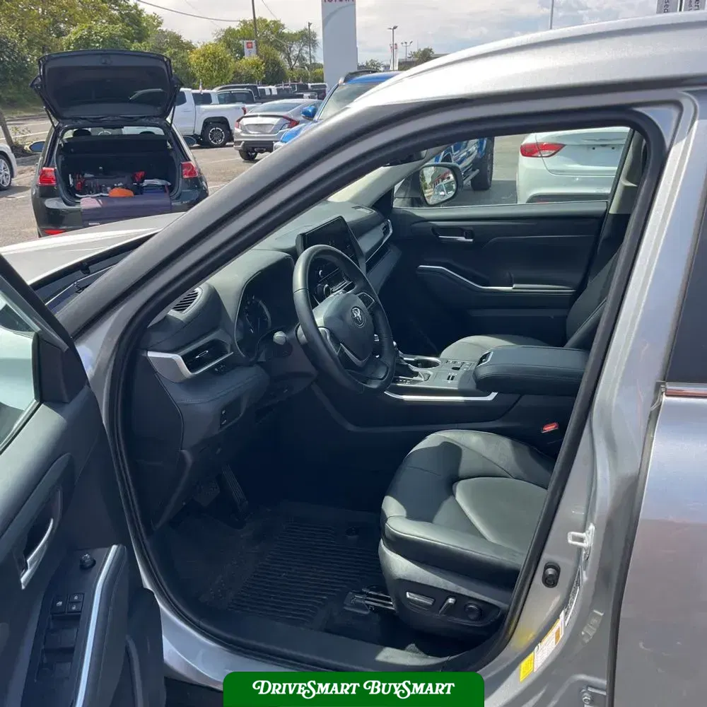 2024 Toyota Highlander Hybrid XLE