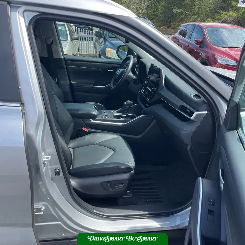 2024 Toyota Highlander Hybrid XLE