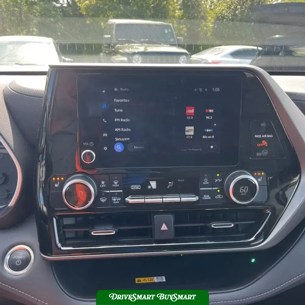 2024 Toyota Highlander Hybrid XLE