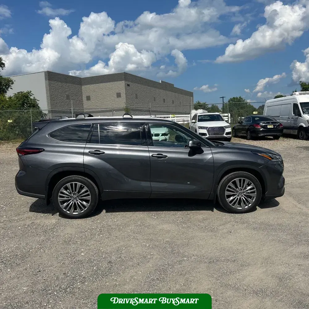 2024 Toyota Highlander Platinum