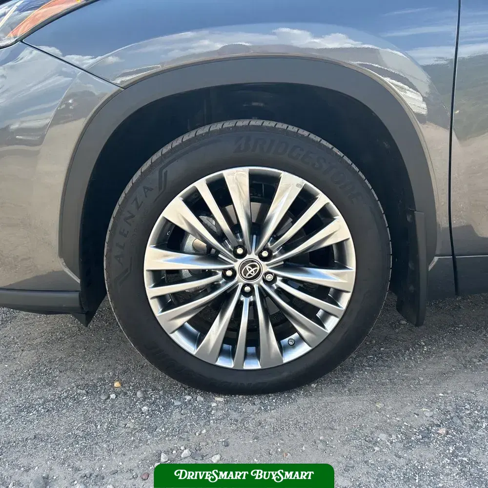 2024 Toyota Highlander Platinum