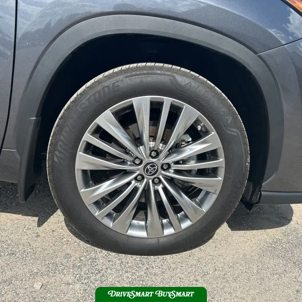 2024 Toyota Highlander Platinum