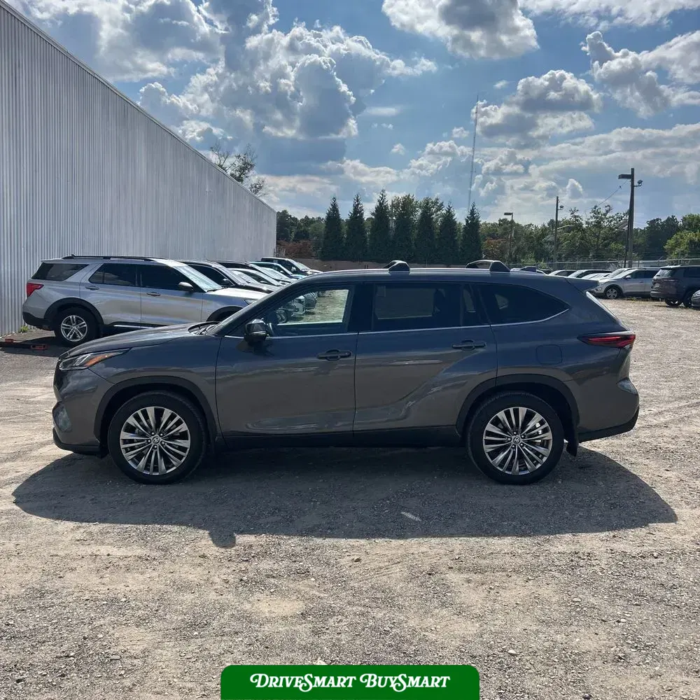 2024 Toyota Highlander Platinum