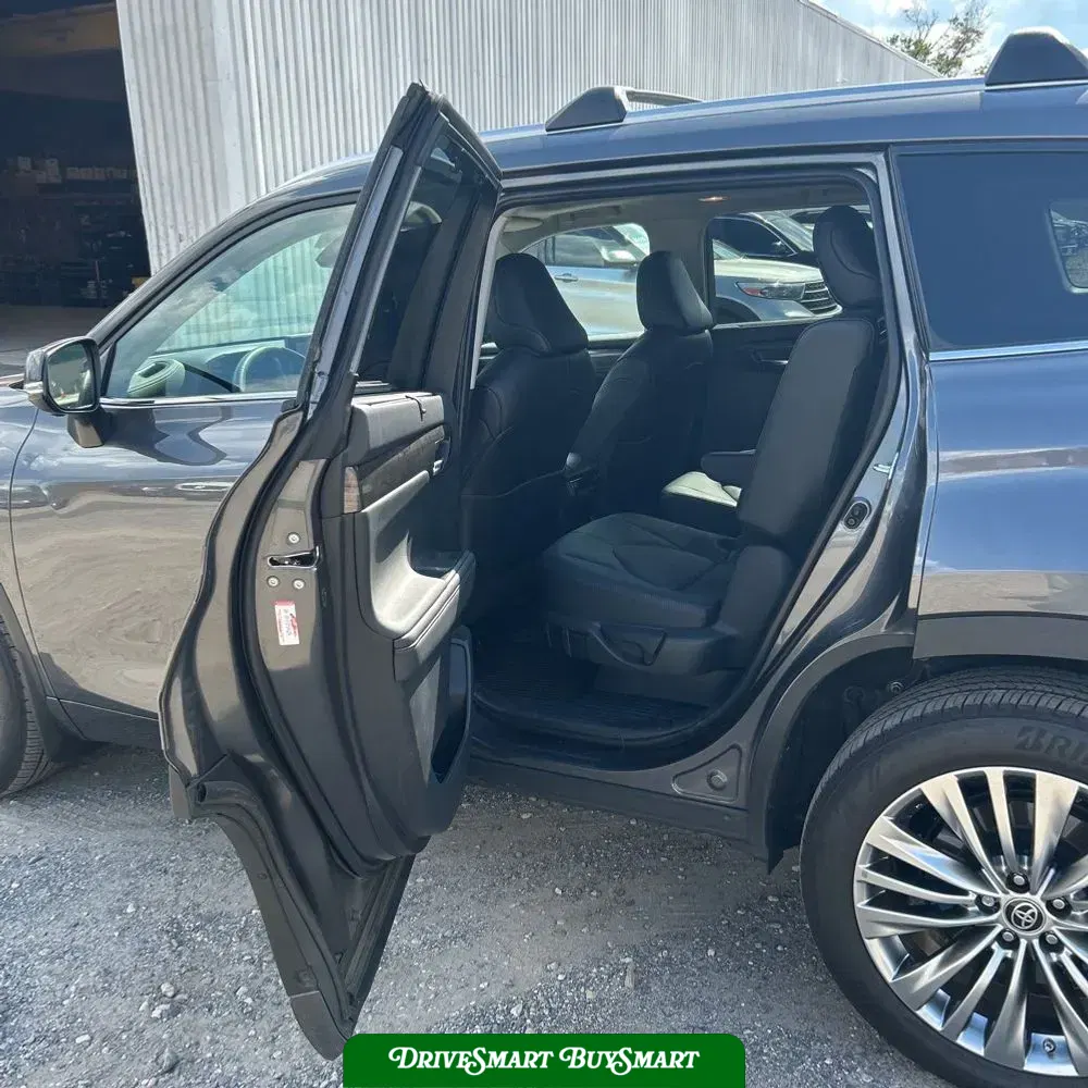2024 Toyota Highlander Platinum