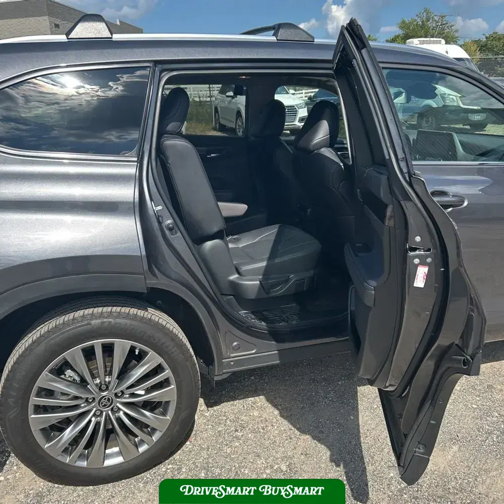 2024 Toyota Highlander Platinum