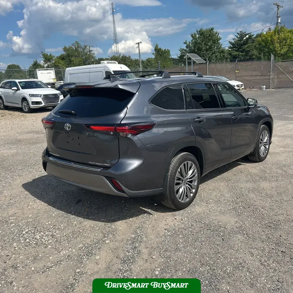 2024 Toyota Highlander Platinum