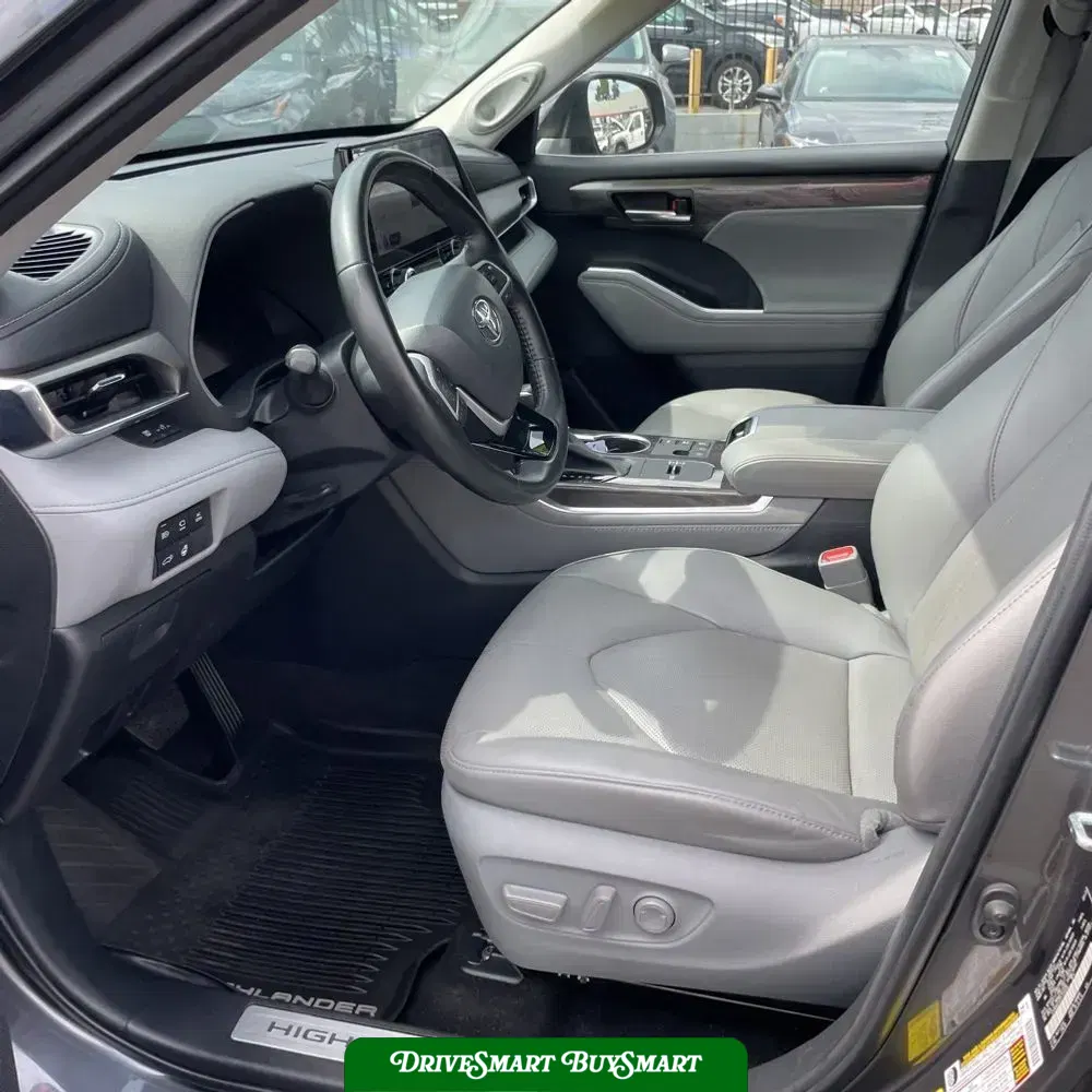 2023 Toyota Highlander Hybrid Limited