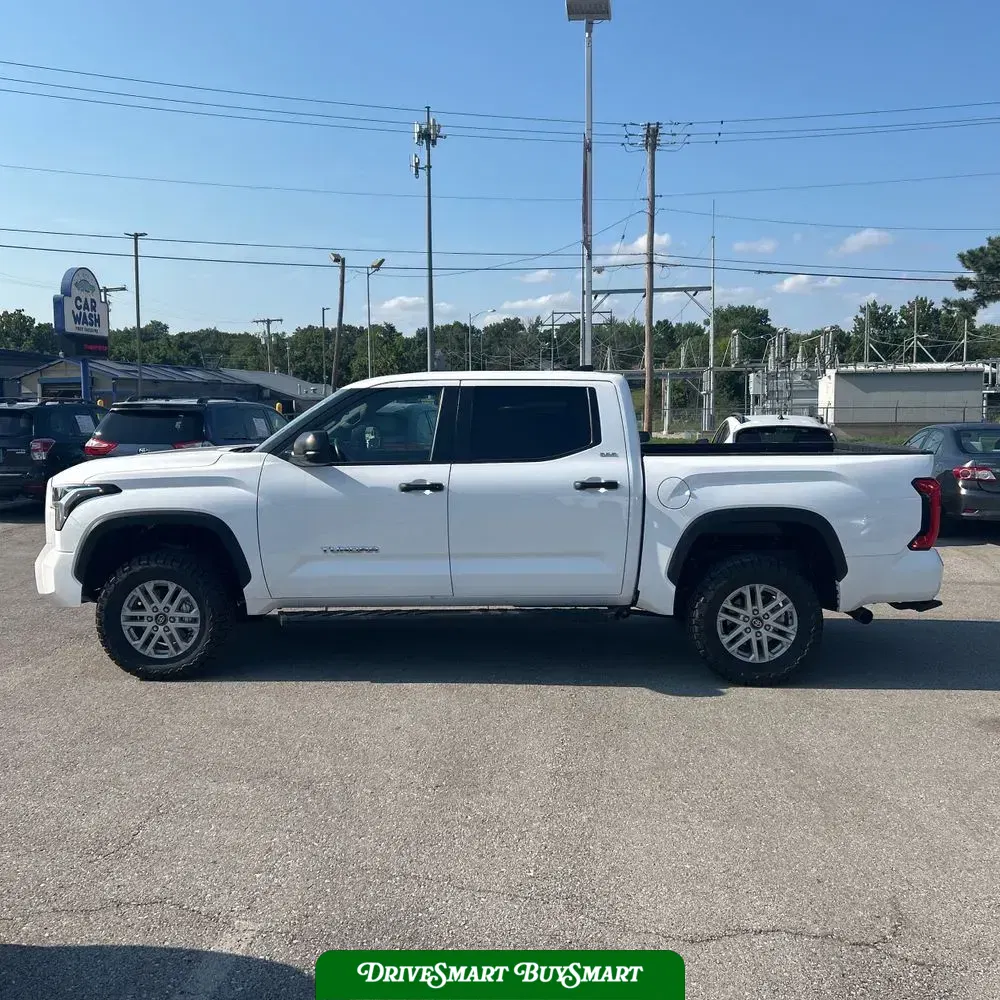 2025 Toyota Tundra SR5