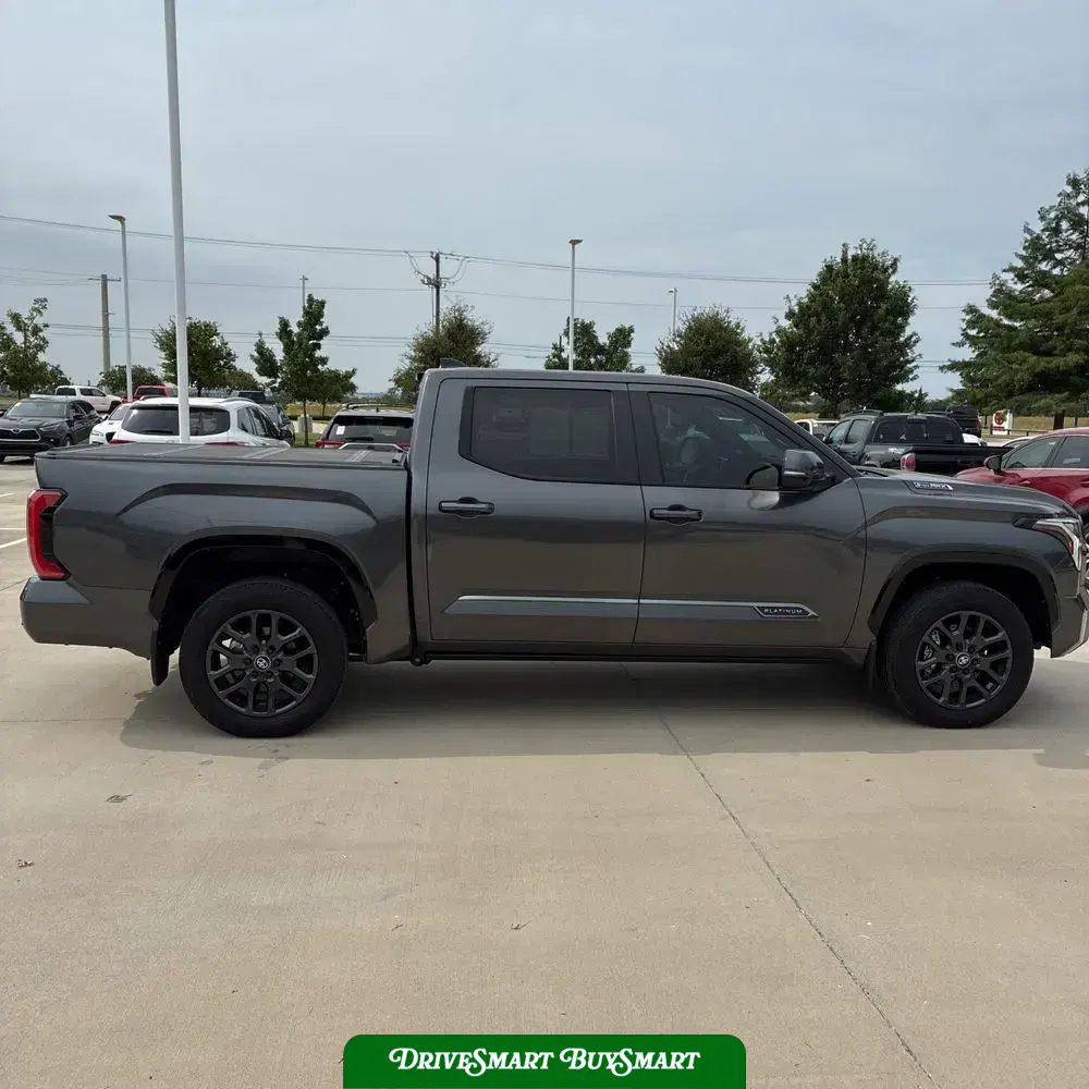 2025 Toyota Tundra Platinum HV