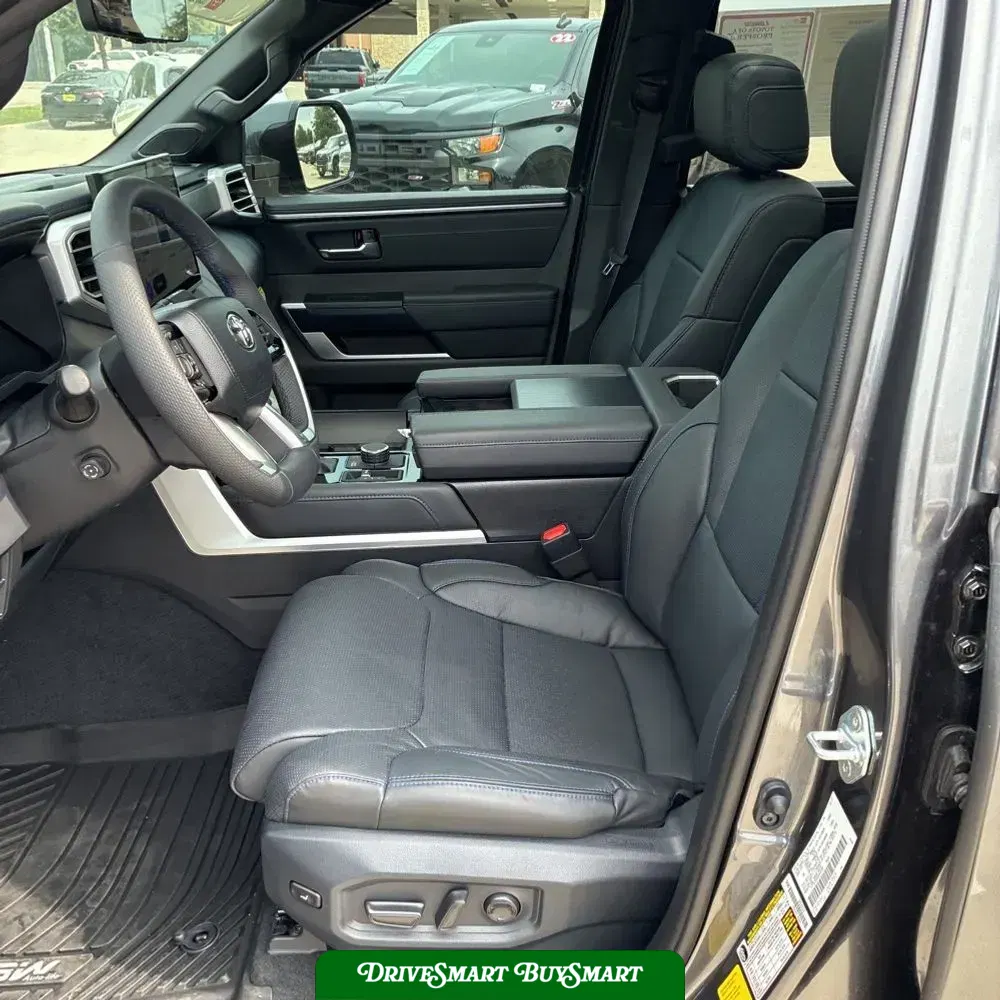 2025 Toyota Tundra Platinum HV