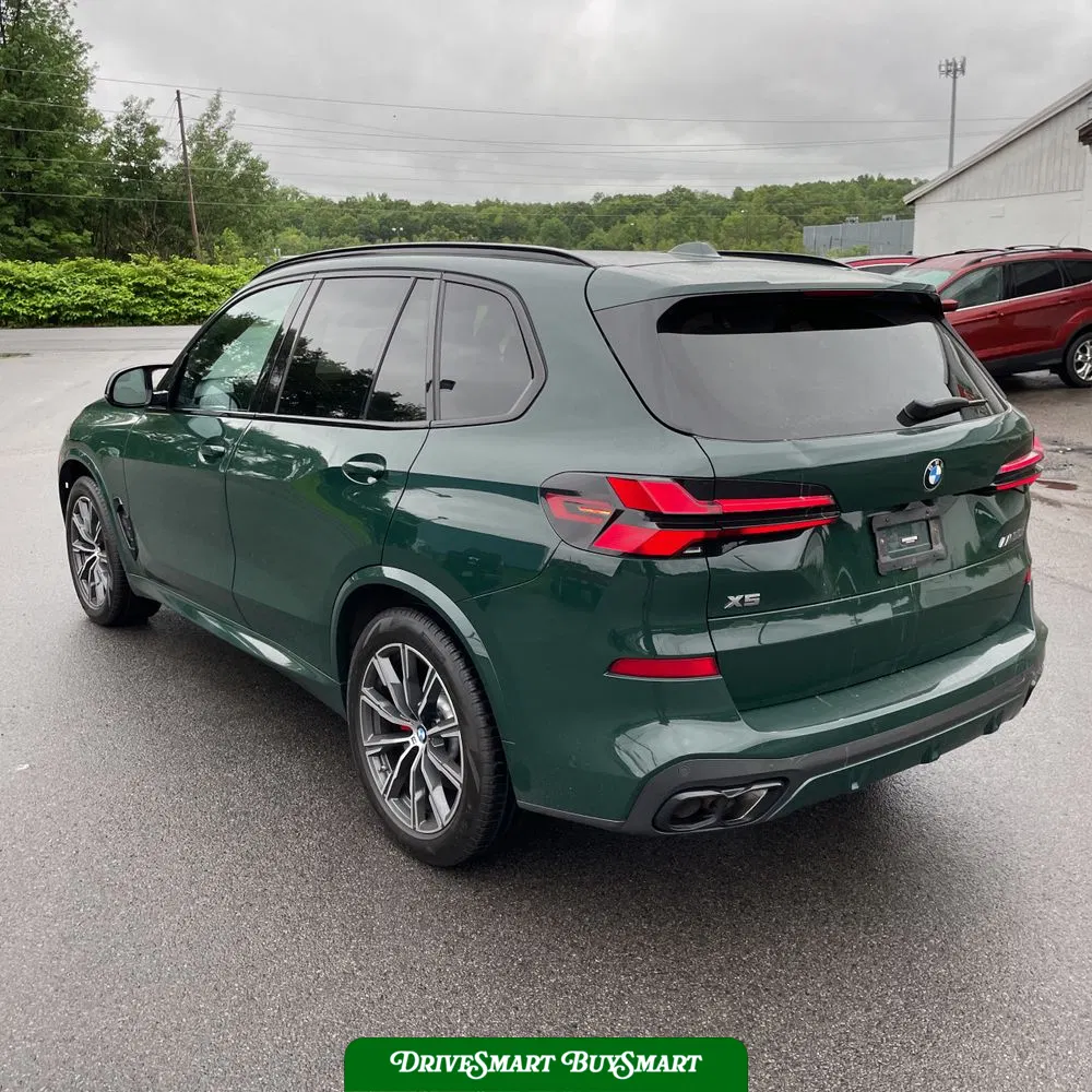 2024 BMW X5 M60i