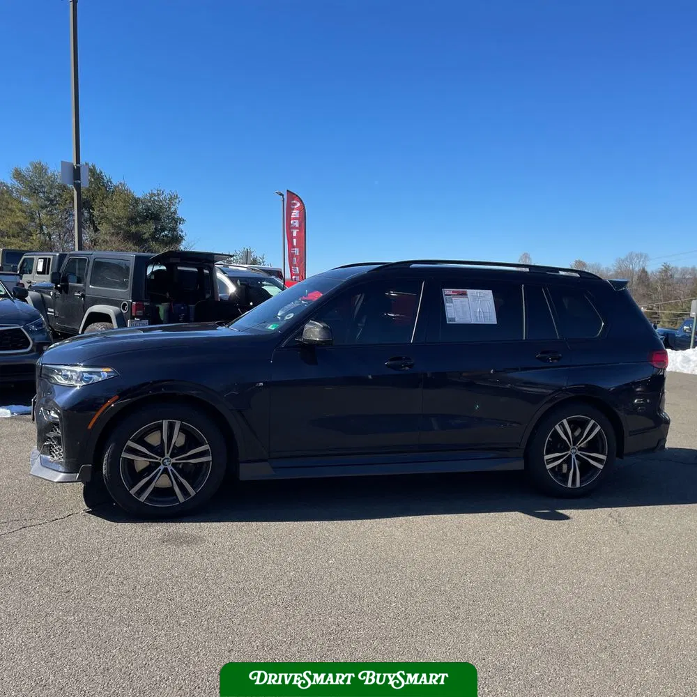 2022 BMW X7 M50i