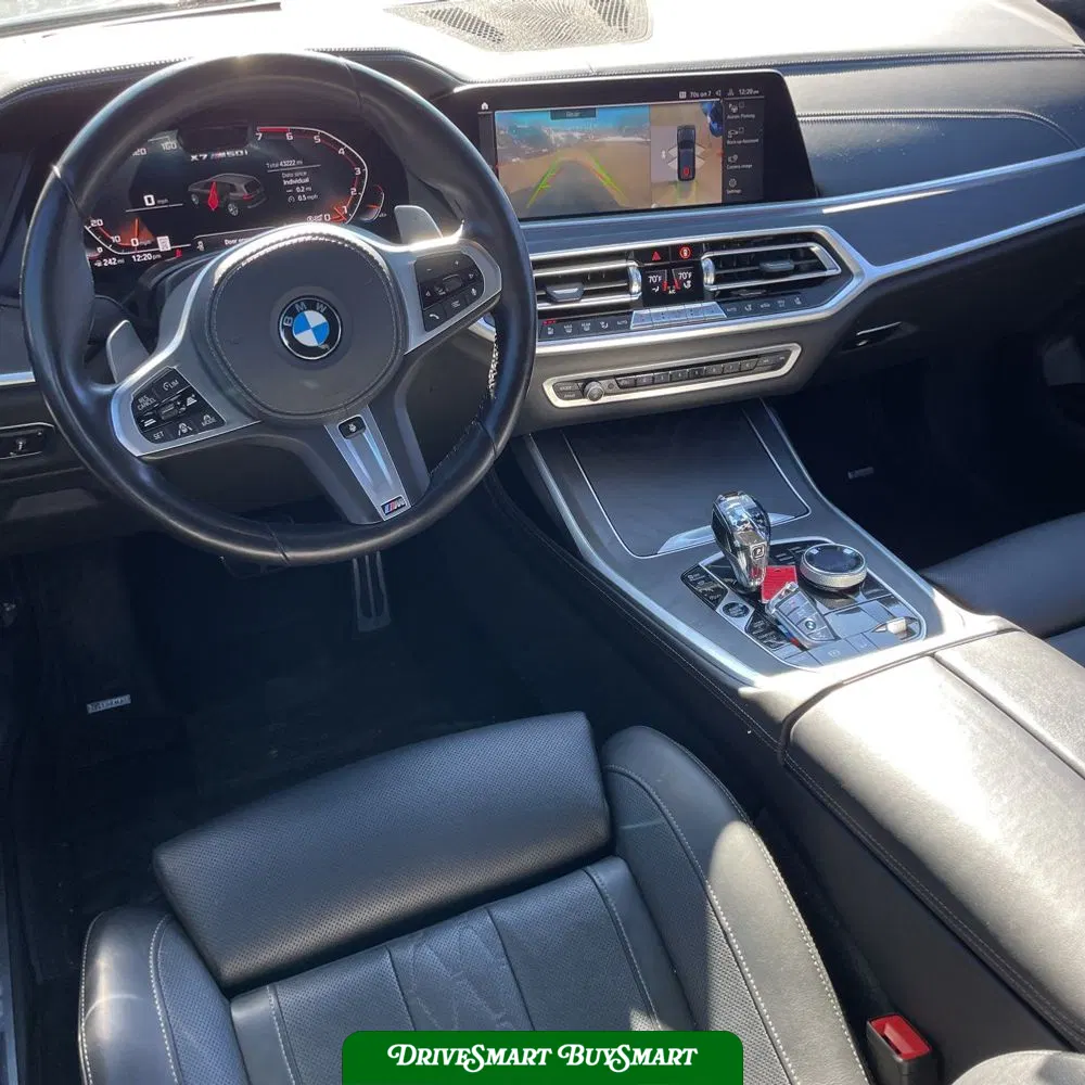 2022 BMW X7 M50i