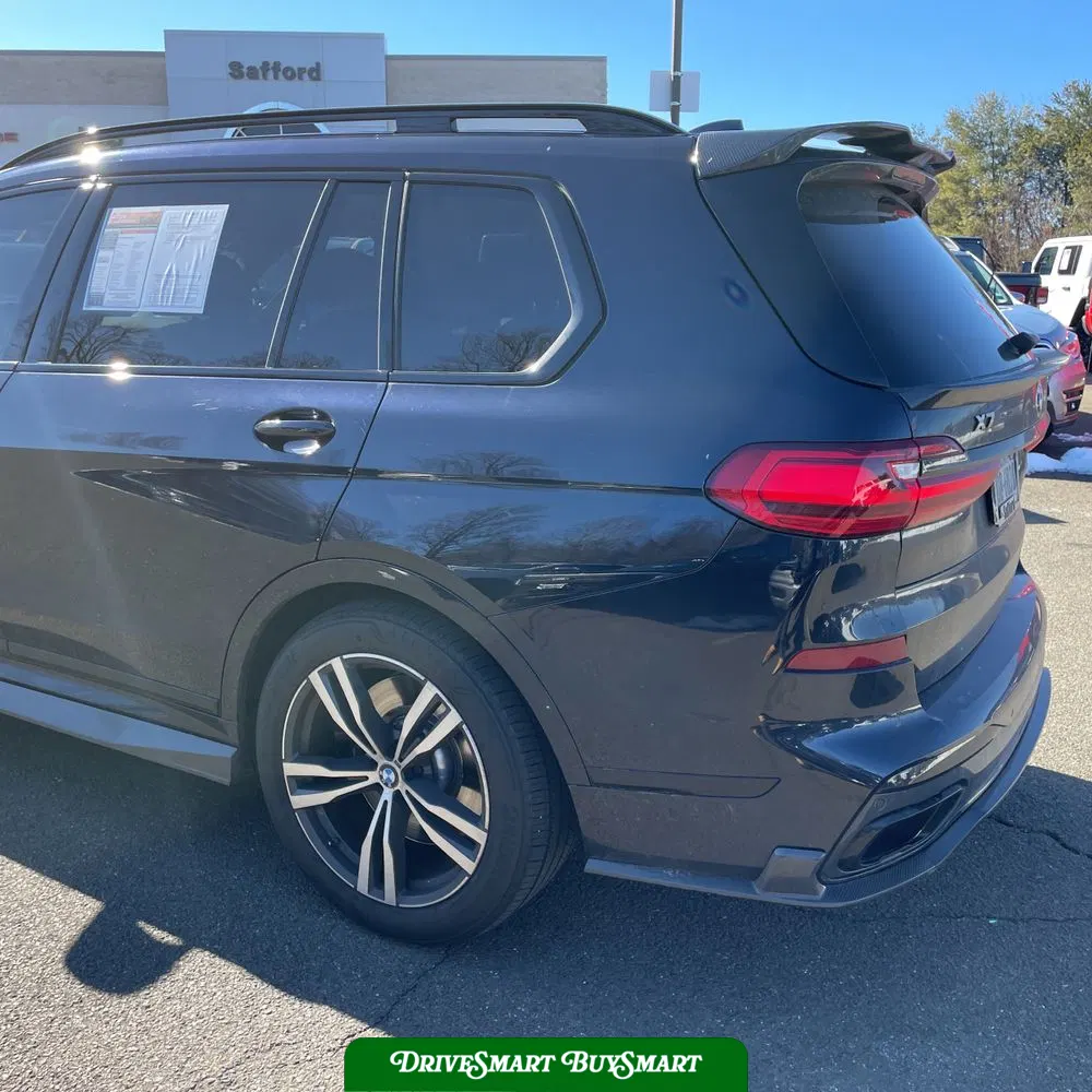 2022 BMW X7 M50i