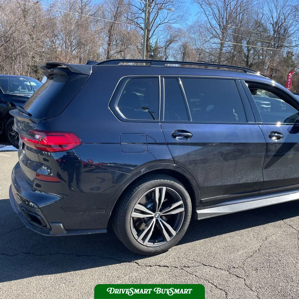 2022 BMW X7 M50i