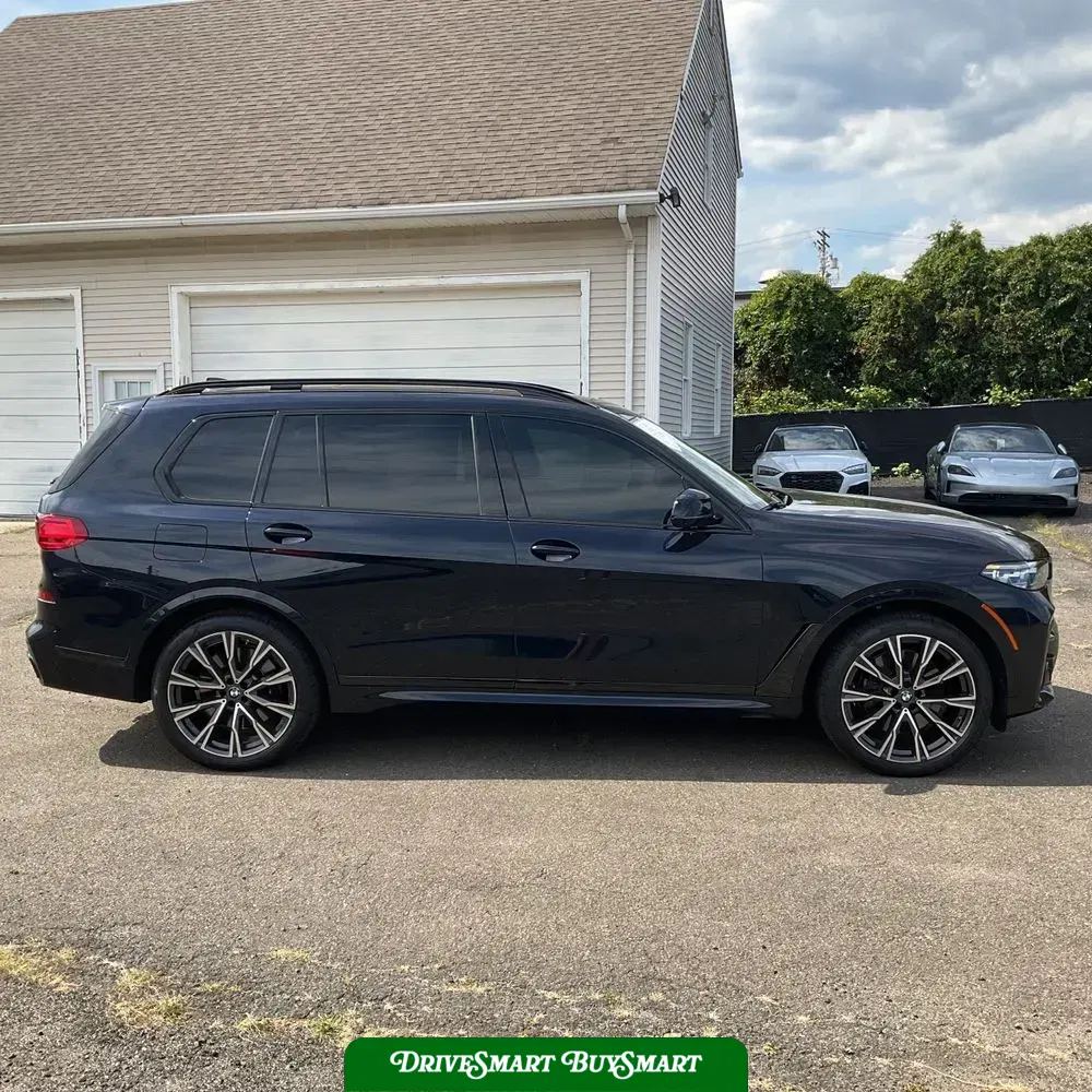 2021 BMW X7 M50i