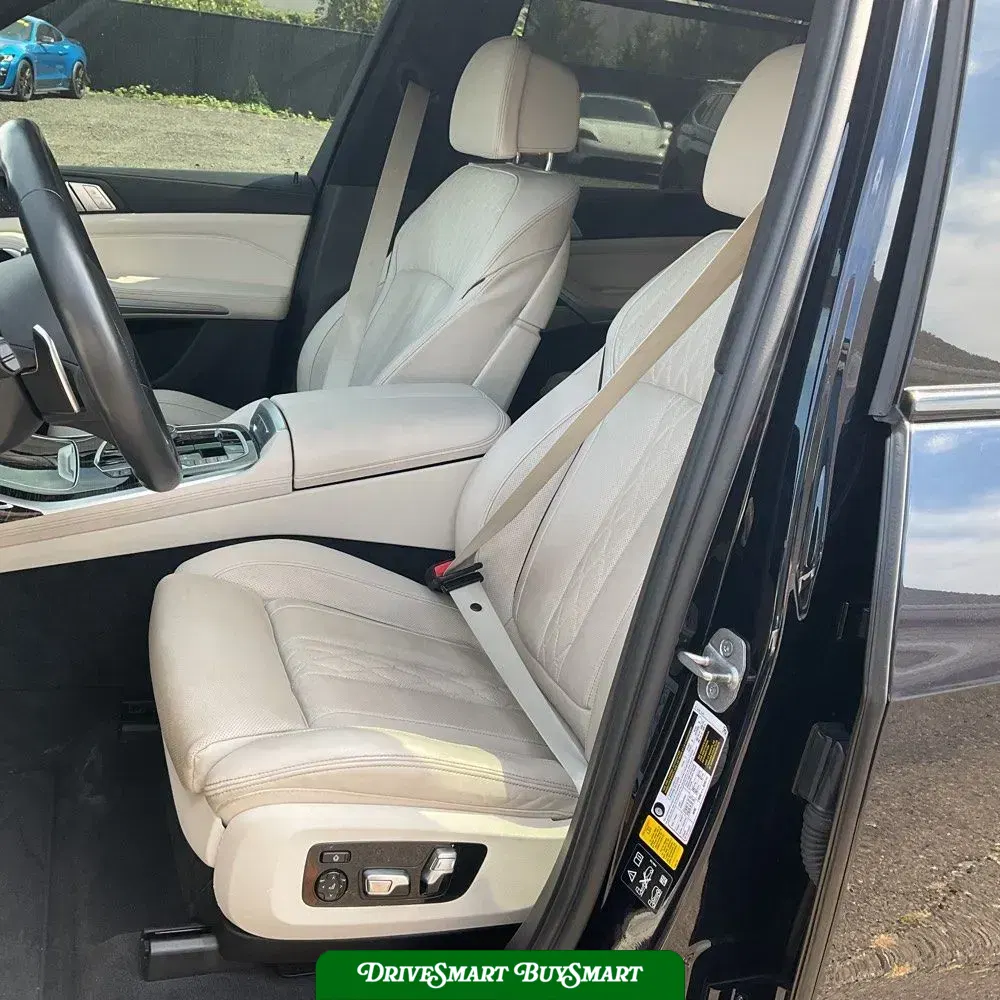 2021 BMW X7 M50i
