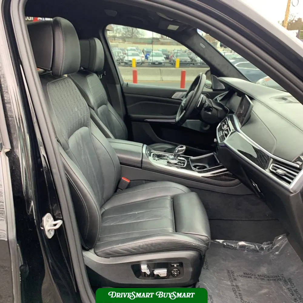 2021 BMW X7 M50i
