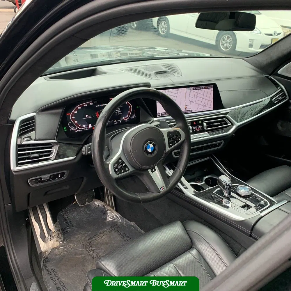 2021 BMW X7 M50i