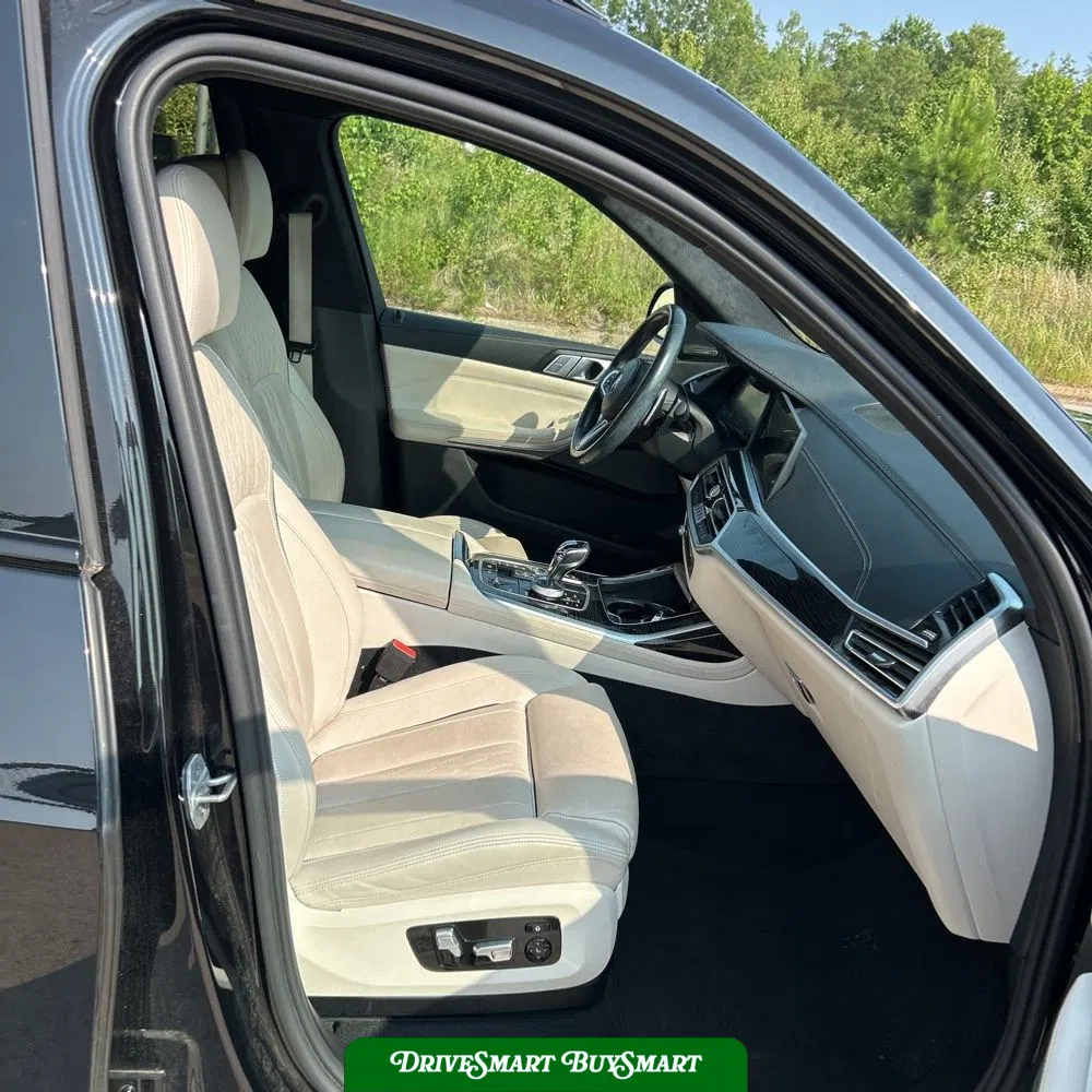 2021 BMW X7 M50i