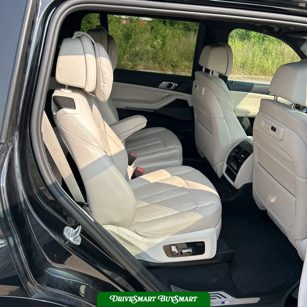 2021 BMW X7 M50i