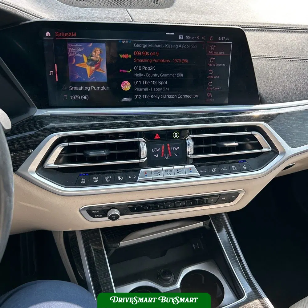 2021 BMW X7 M50i