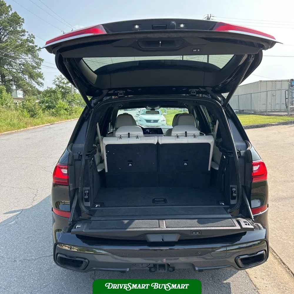 2021 BMW X7 M50i