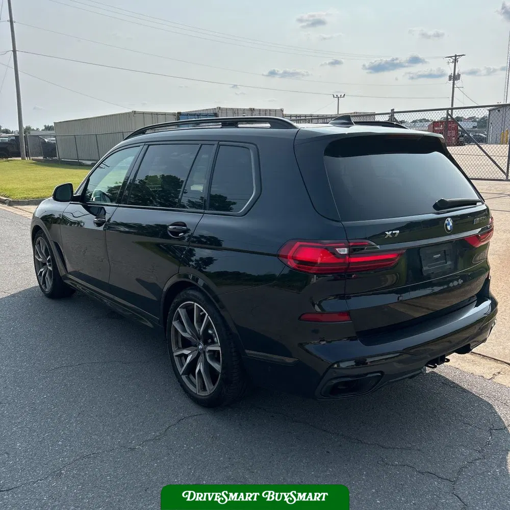 2021 BMW X7 M50i