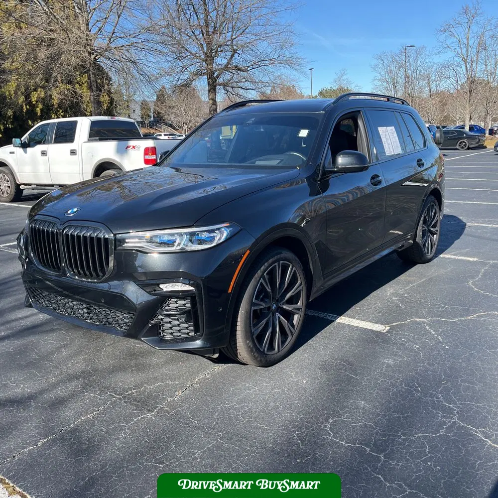 2022 BMW X7 M50i