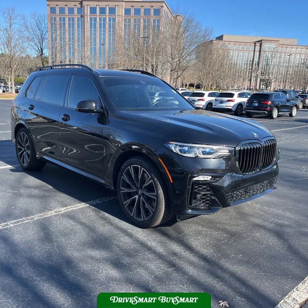 2022 BMW X7 M50i