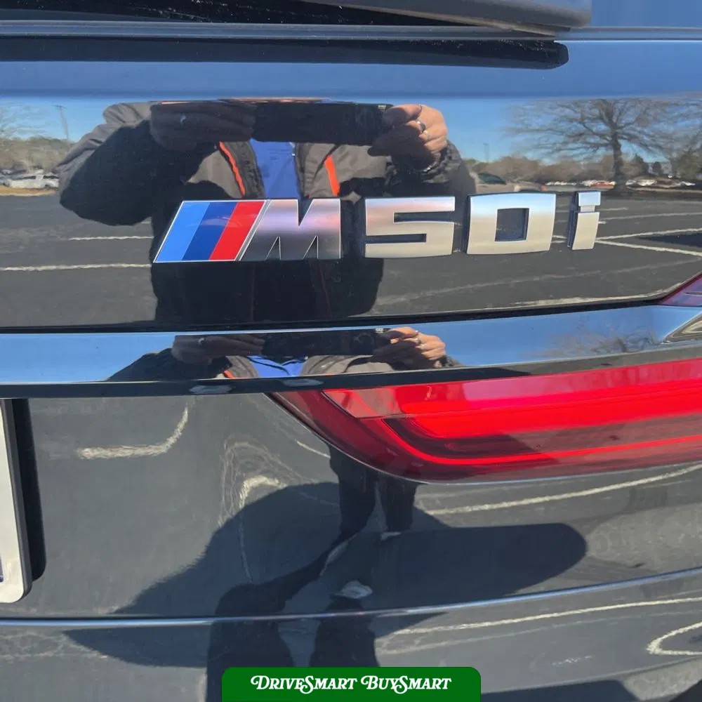 2022 BMW X7 M50i
