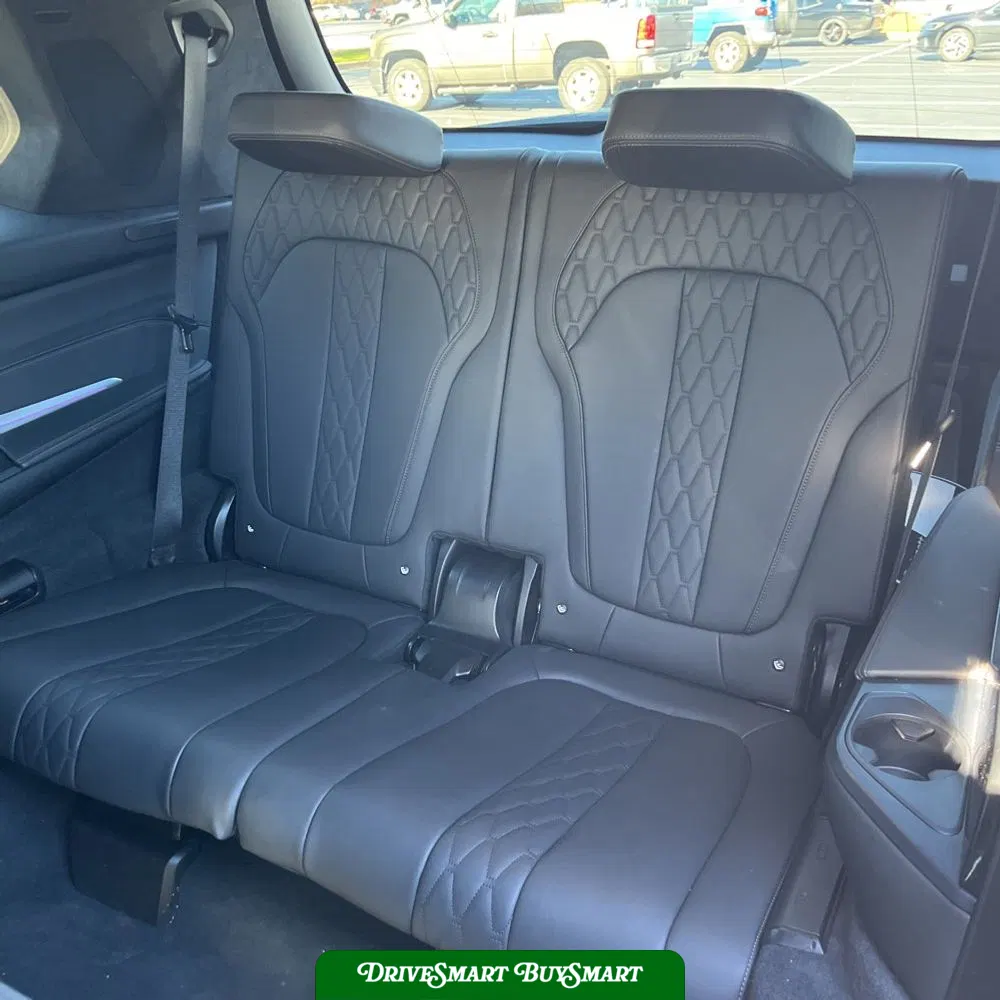 2022 BMW X7 M50i