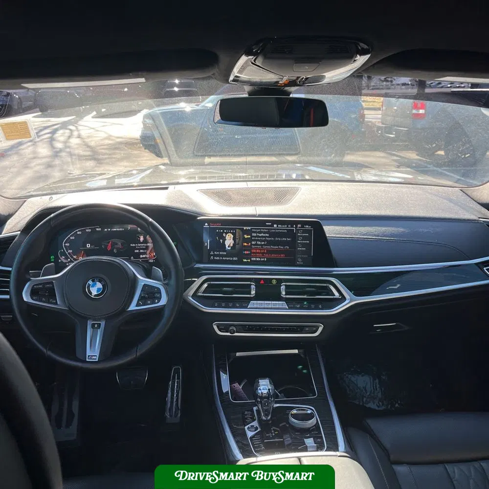 2022 BMW X7 M50i
