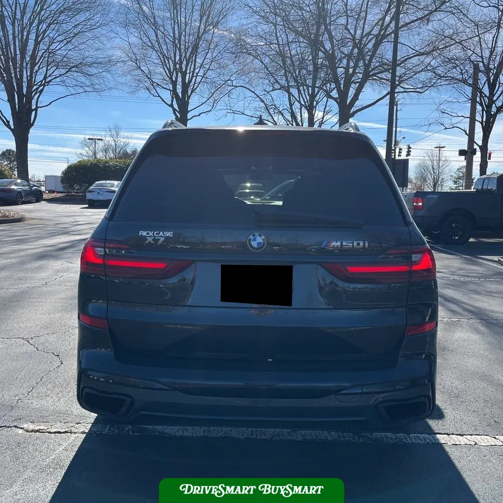 2022 BMW X7 M50i