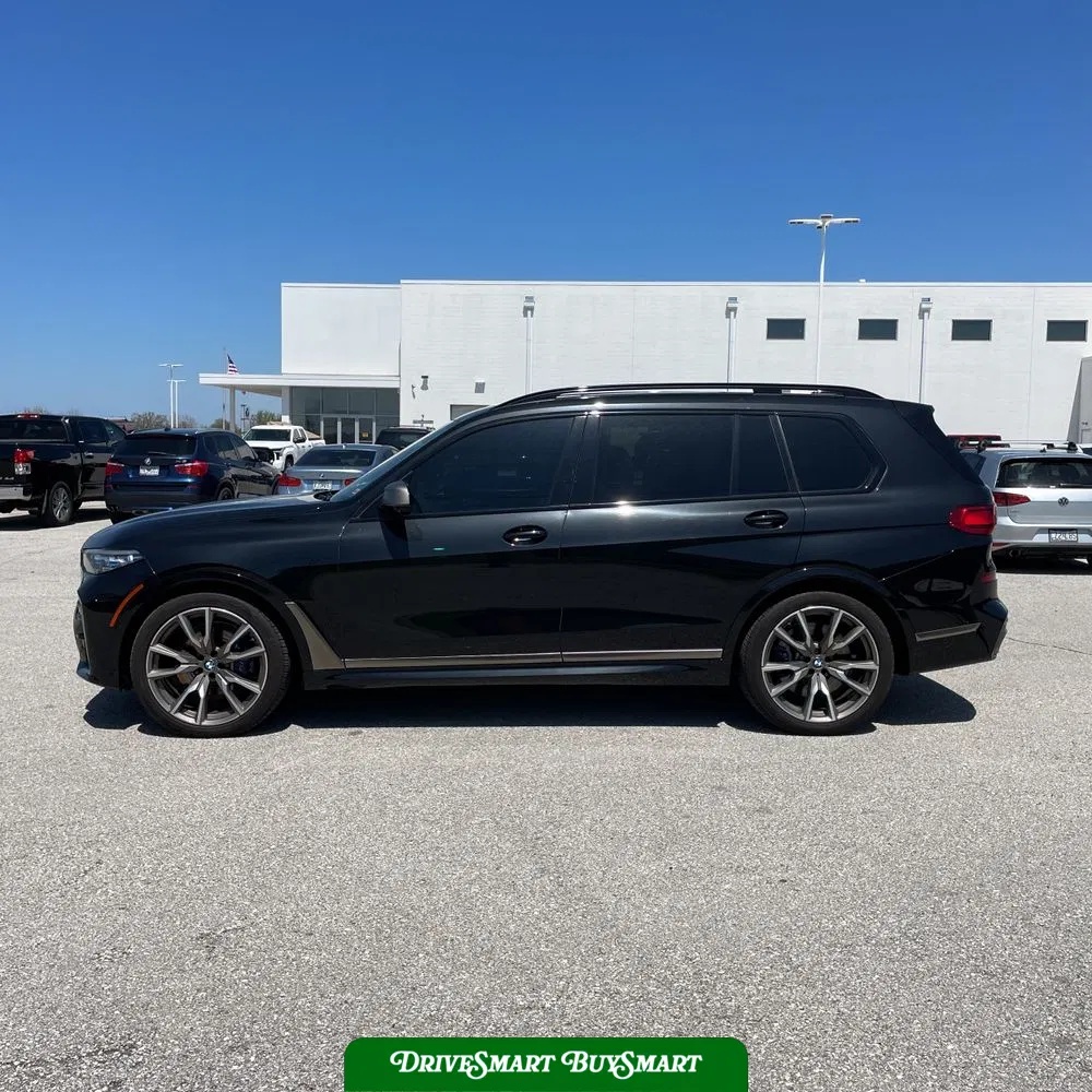 2021 BMW X7 M50i