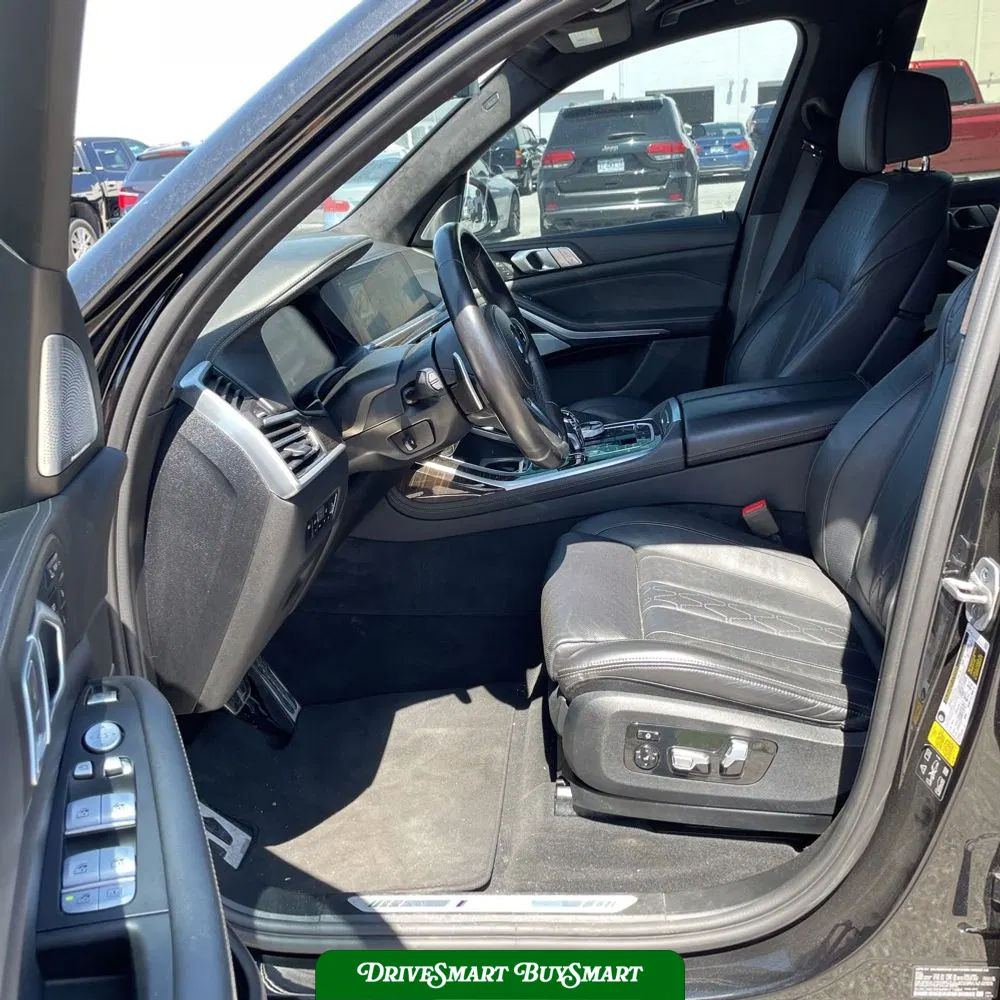 2021 BMW X7 M50i
