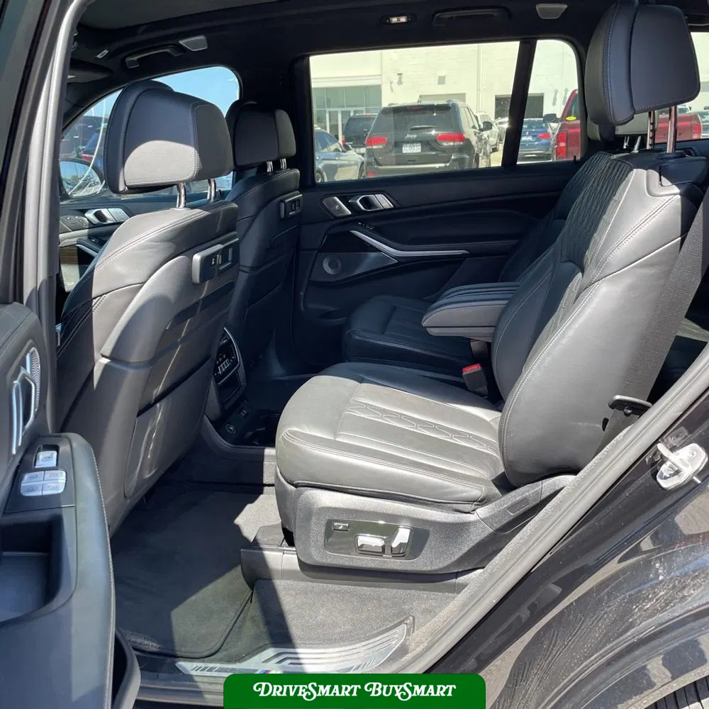 2021 BMW X7 M50i