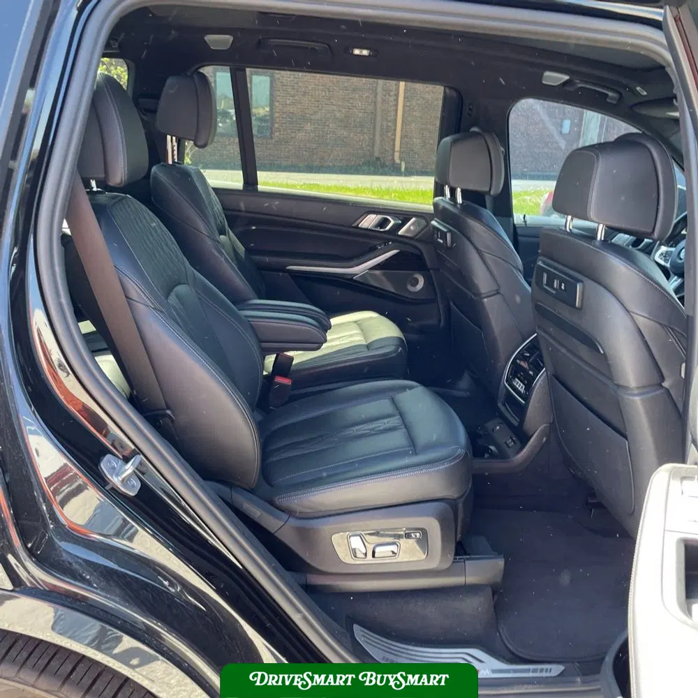 2021 BMW X7 M50i