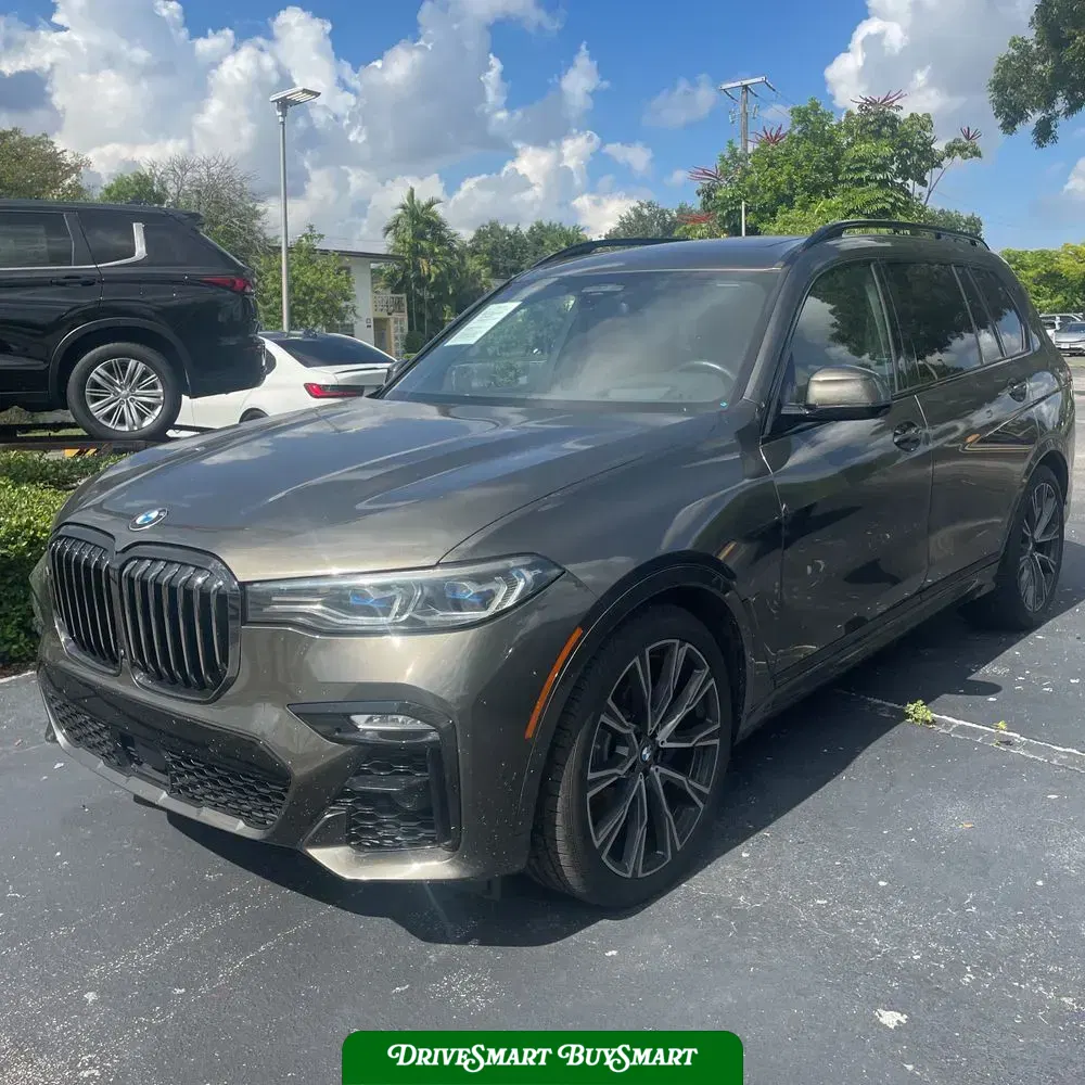 2022 BMW X7 M50i